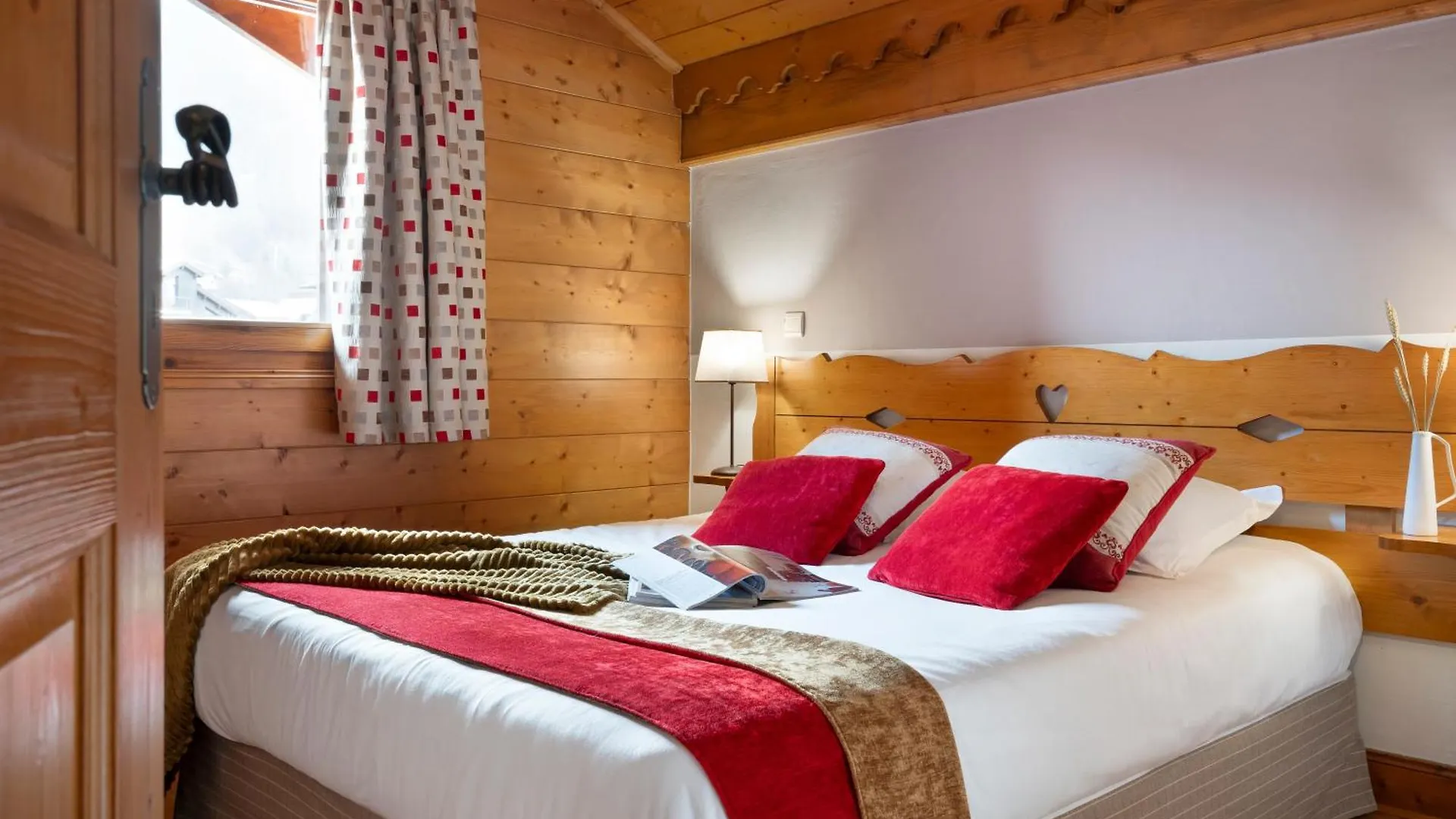Residence Pierre & Vacances Premium Les Fermes Du Soleil Les Carroz d'Araches Apartmanhotel